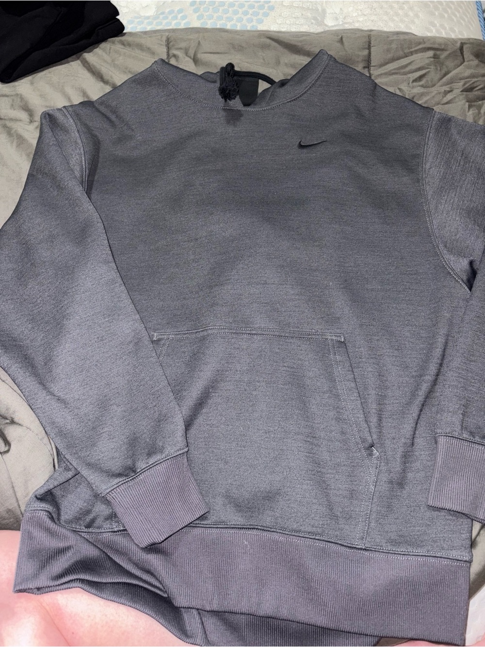 Nike Men’s Charcoal Gray Crewneck Sweatshirt with Swoosh